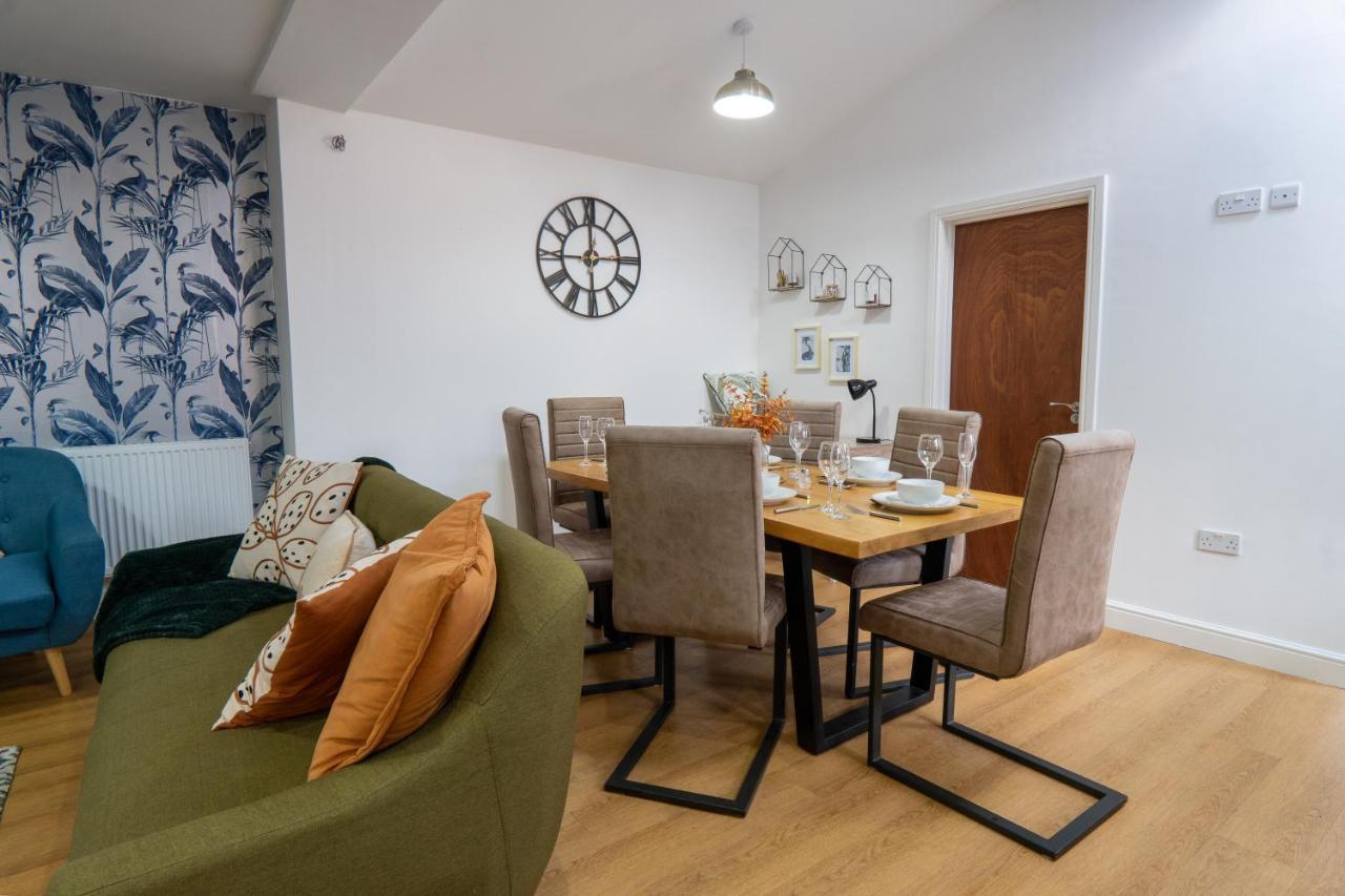 Heartland House, 7 Spacious Bedrooms Sleeps 4 Plus, Near Nec, Jlr,Bhx Birmingham Kültér fotó