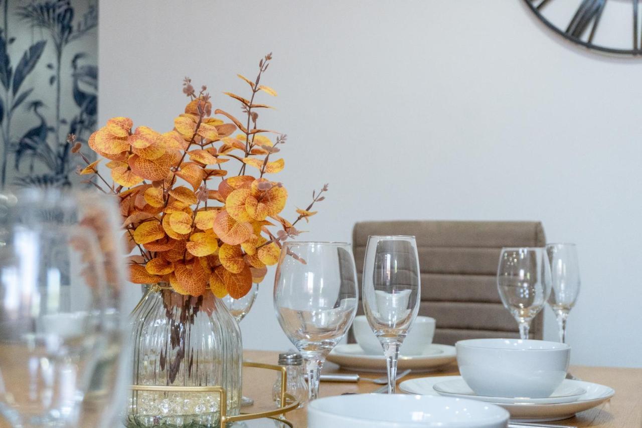 Heartland House, 7 Spacious Bedrooms Sleeps 4 Plus, Near Nec, Jlr,Bhx Birmingham Kültér fotó