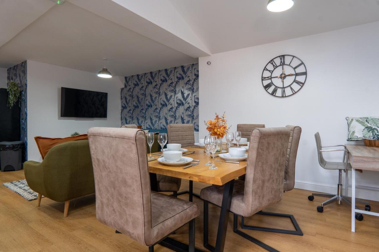Heartland House, 7 Spacious Bedrooms Sleeps 4 Plus, Near Nec, Jlr,Bhx Birmingham Kültér fotó