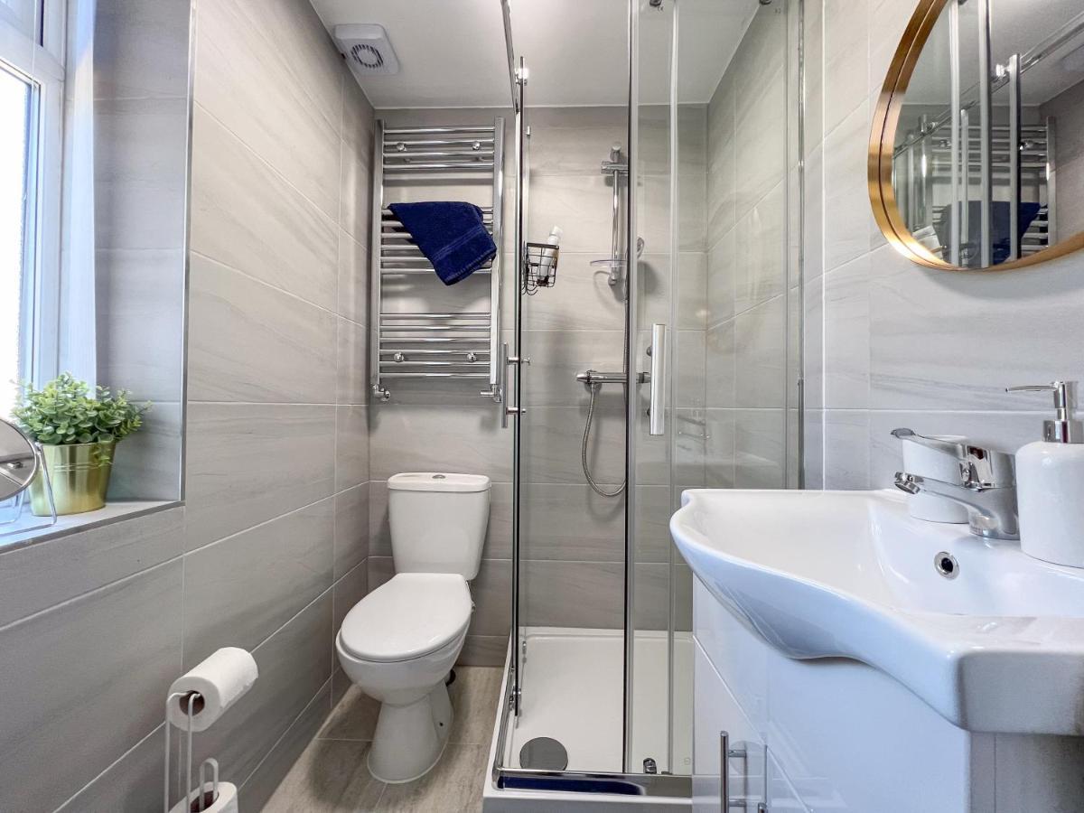 Heartland House, 7 Spacious Bedrooms Sleeps 4 Plus, Near Nec, Jlr,Bhx Birmingham Kültér fotó