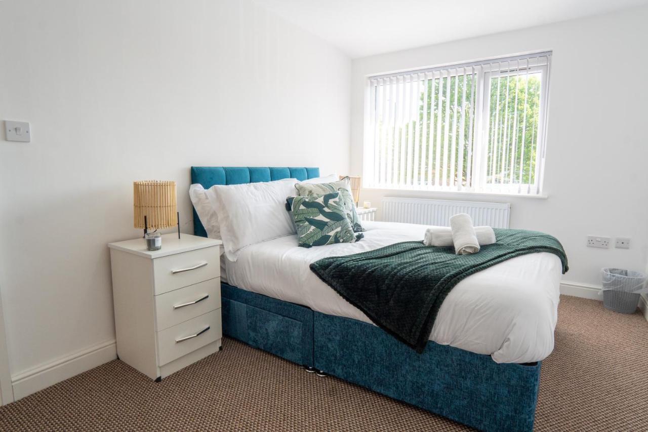 Heartland House, 7 Spacious Bedrooms Sleeps 4 Plus, Near Nec, Jlr,Bhx Birmingham Kültér fotó