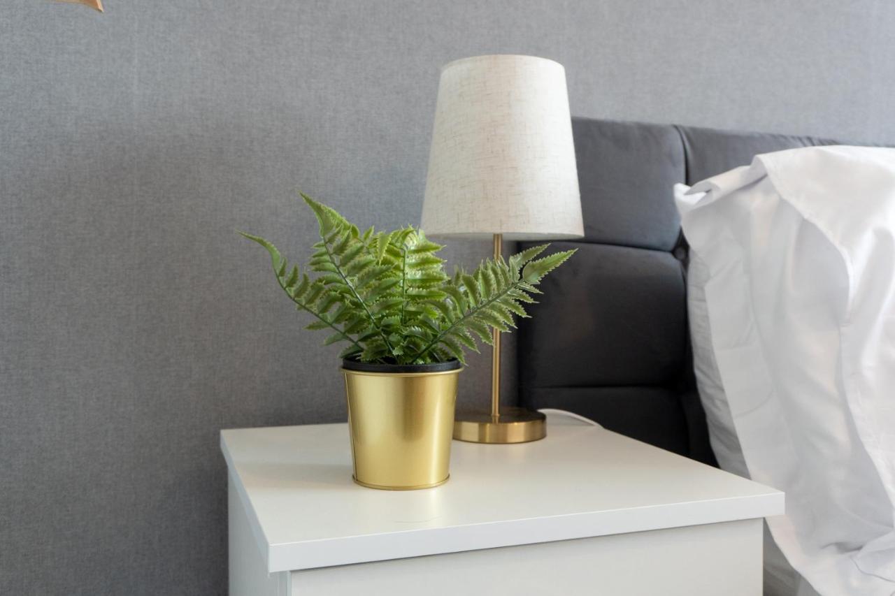Heartland House, 7 Spacious Bedrooms Sleeps 4 Plus, Near Nec, Jlr,Bhx Birmingham Kültér fotó
