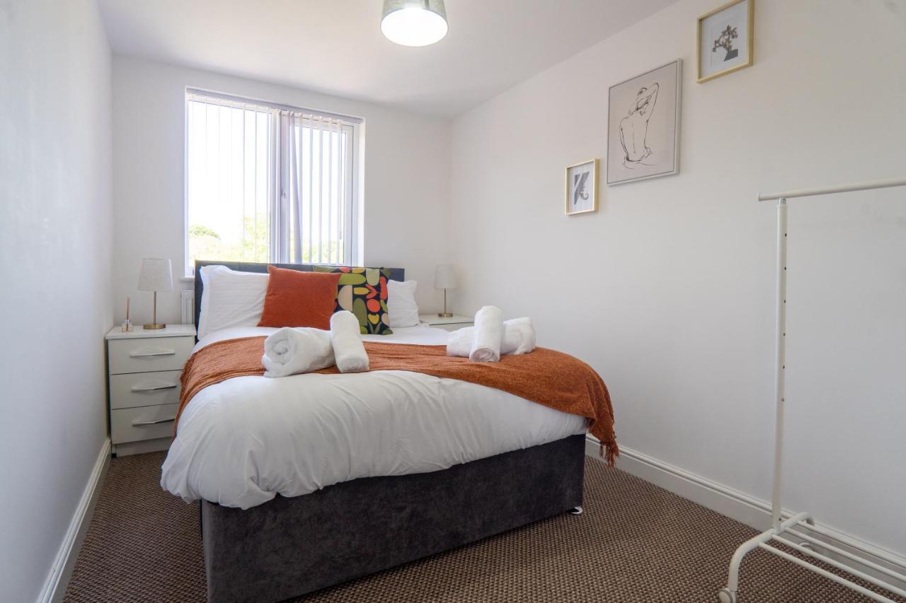 Heartland House, 7 Spacious Bedrooms Sleeps 4 Plus, Near Nec, Jlr,Bhx Birmingham Kültér fotó