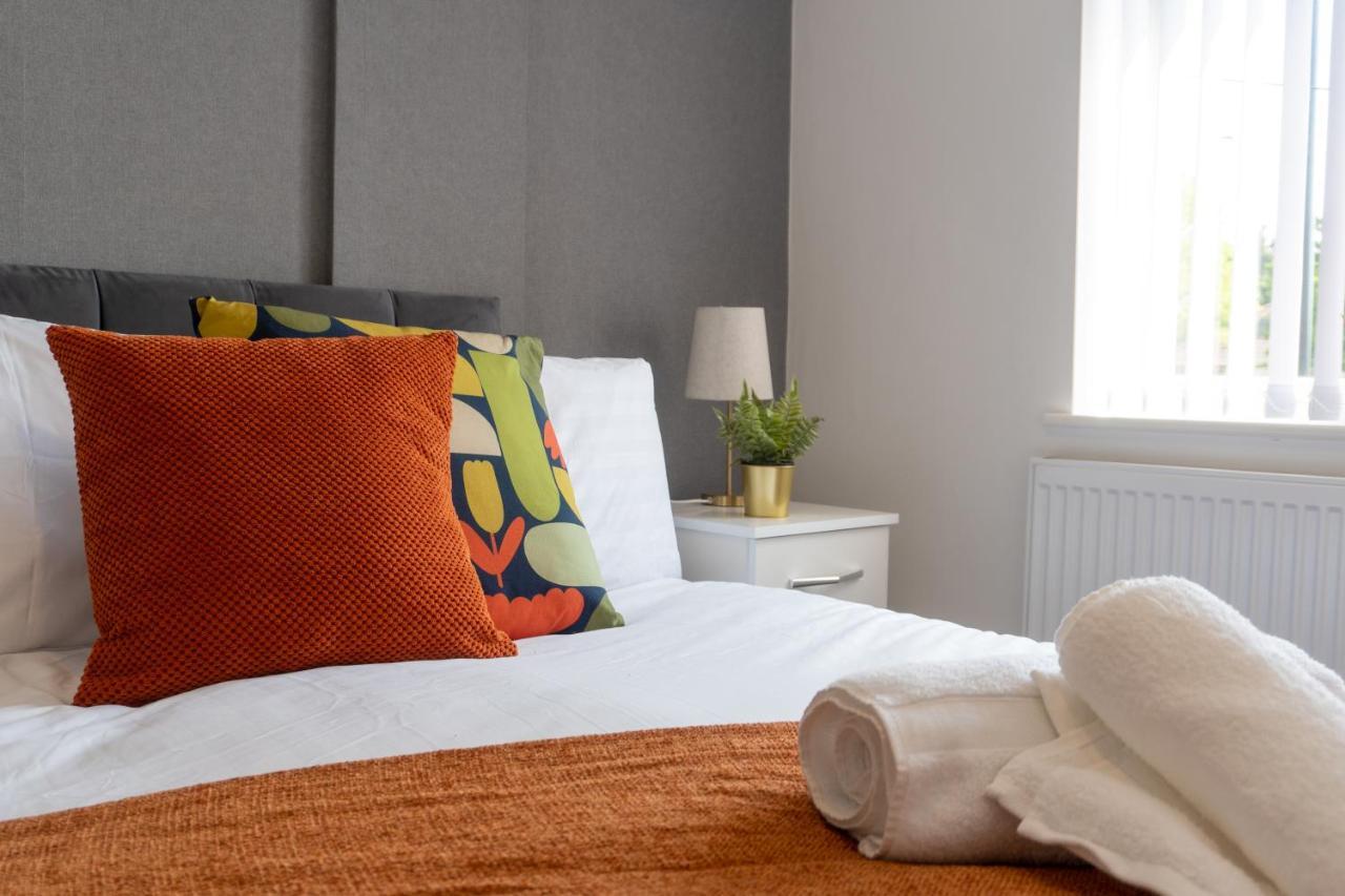 Heartland House, 7 Spacious Bedrooms Sleeps 4 Plus, Near Nec, Jlr,Bhx Birmingham Kültér fotó