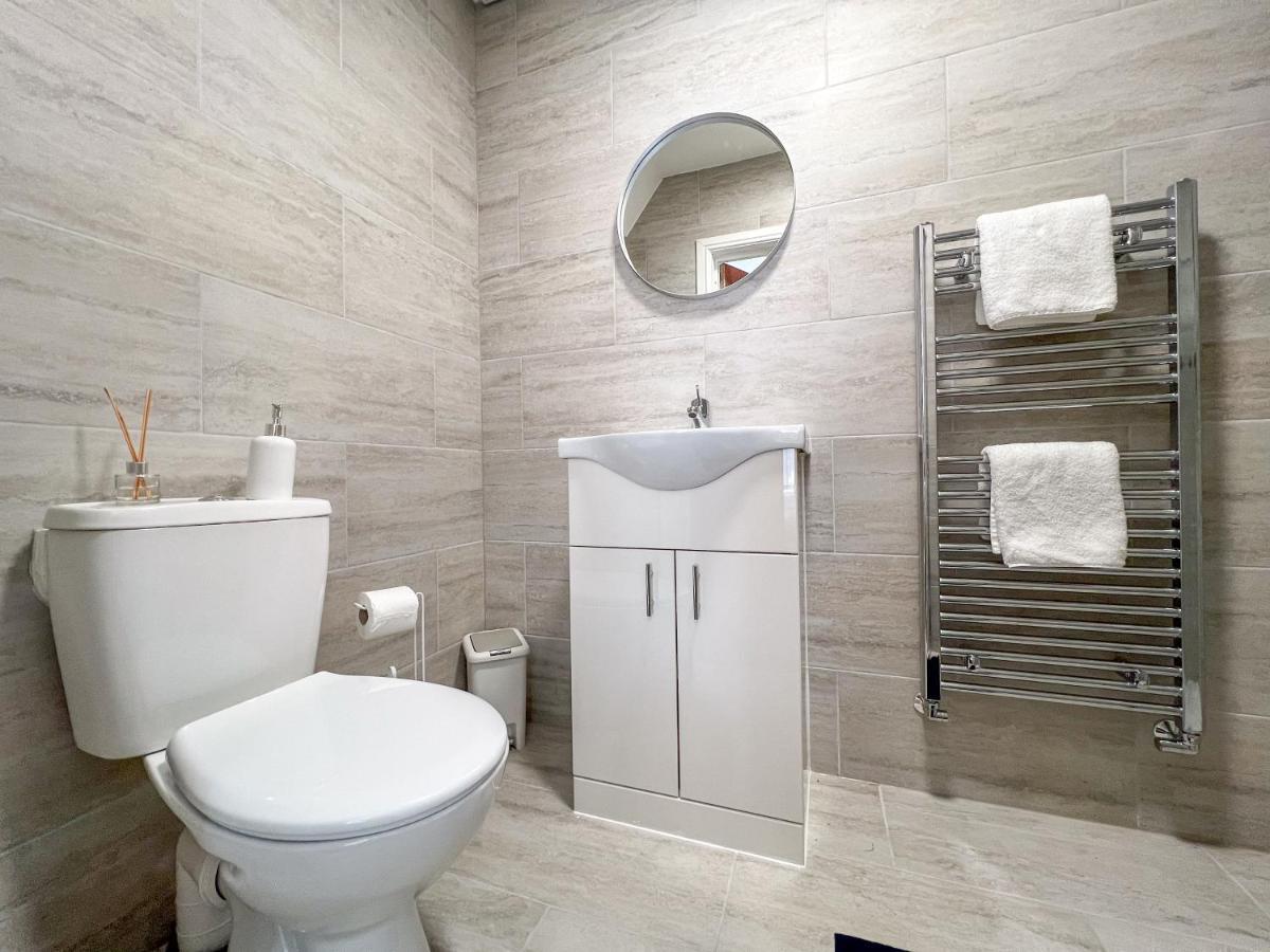 Heartland House, 7 Spacious Bedrooms Sleeps 4 Plus, Near Nec, Jlr,Bhx Birmingham Kültér fotó