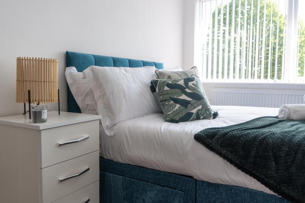 Heartland House, 7 Spacious Bedrooms Sleeps 4 Plus, Near Nec, Jlr,Bhx Birmingham Kültér fotó